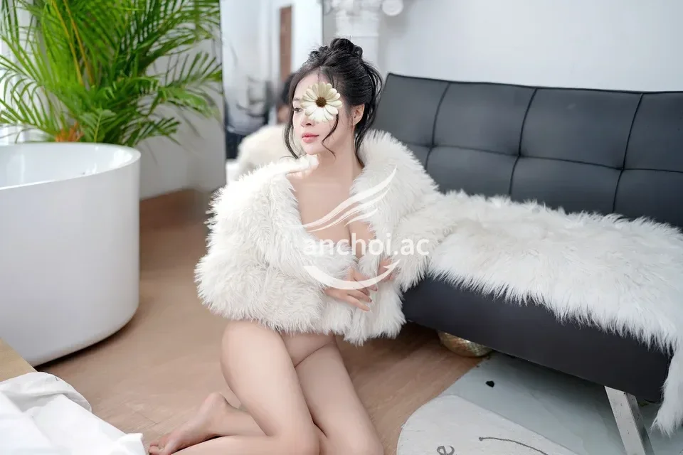QUỲNH HƯƠNG- 2K4 EM GÁI NON TƠ CỰC XINH CỰC DÂM