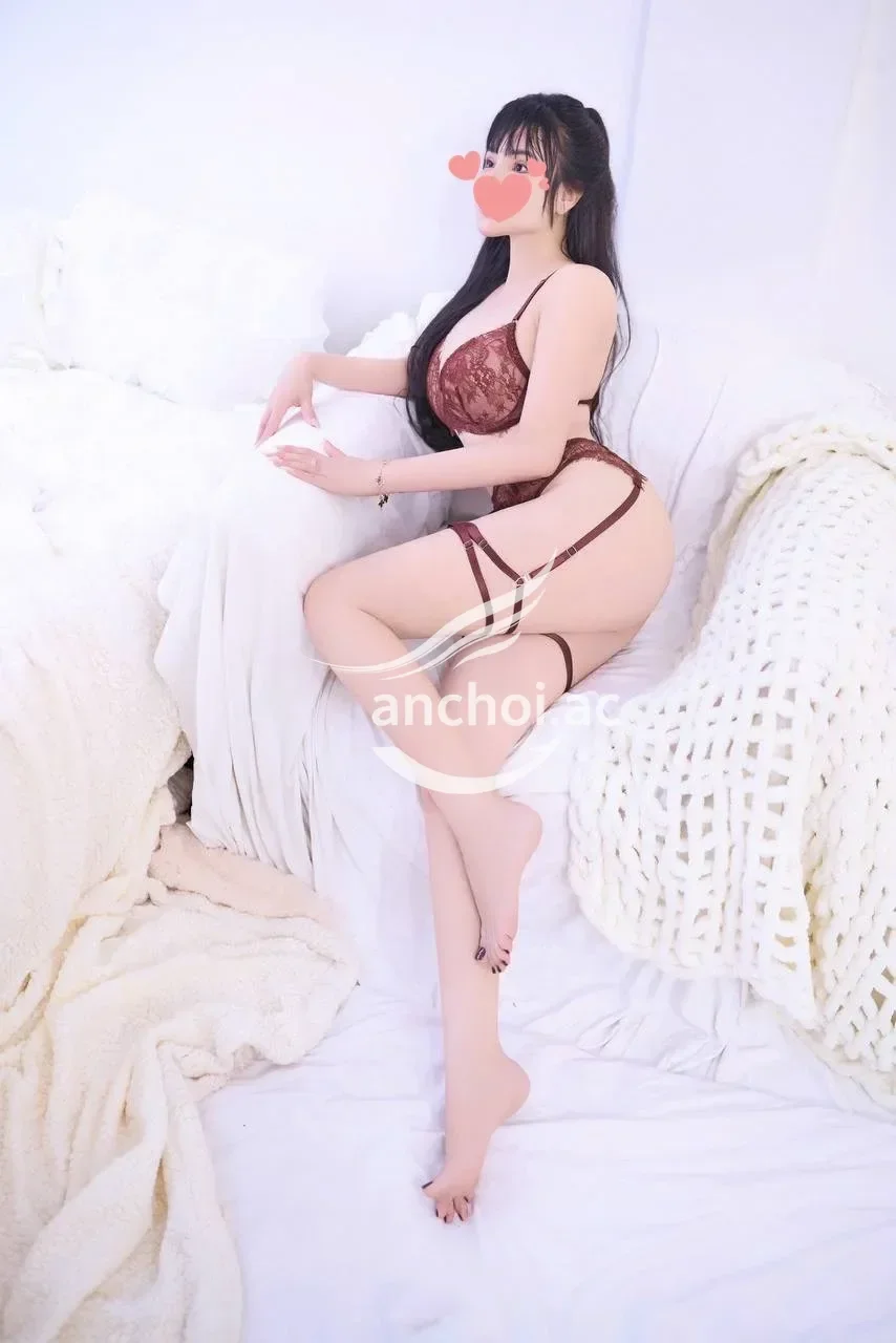 LINH NHI SUPER GÁI GỌI CAO CẤP XINH NGON DÂM CHIỀU KHÁCH