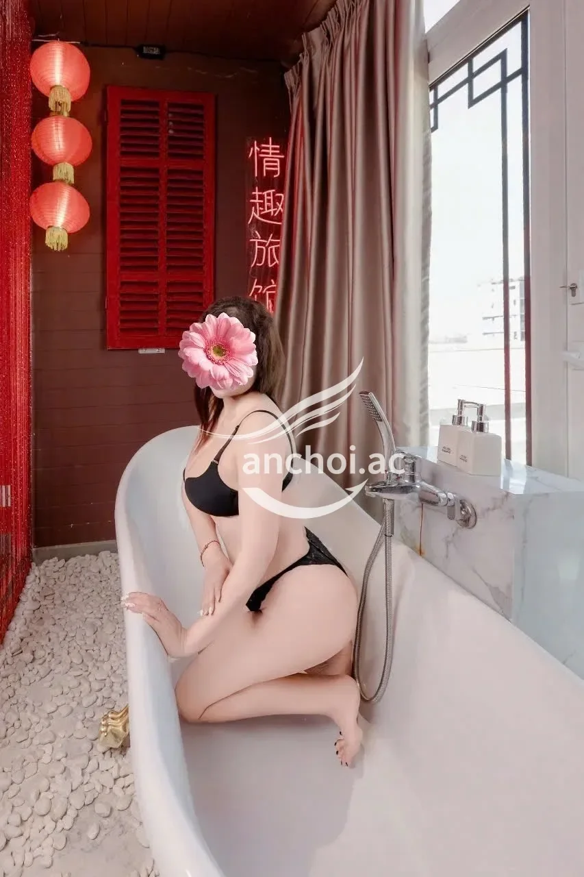 ❤️THÙY TRANG ❤️ - Em gái dễ thương- nhiệt tình như người yêu